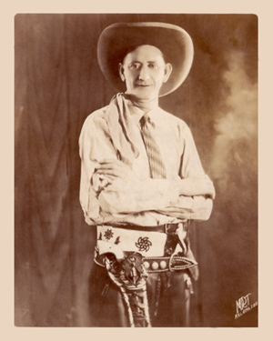 Bee Ho Gray publicity photo